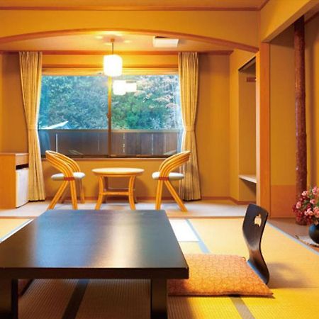 Bergtour Marukita Hotell Hakuba Eksteriør bilde