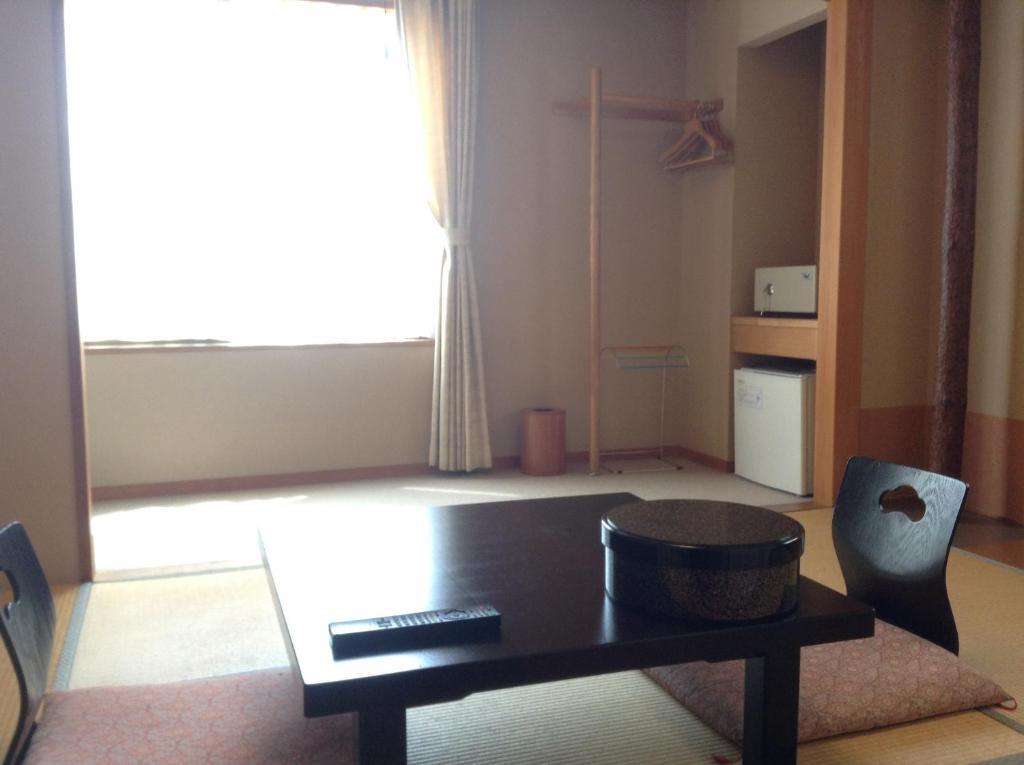 Bergtour Marukita Hotell Hakuba Eksteriør bilde