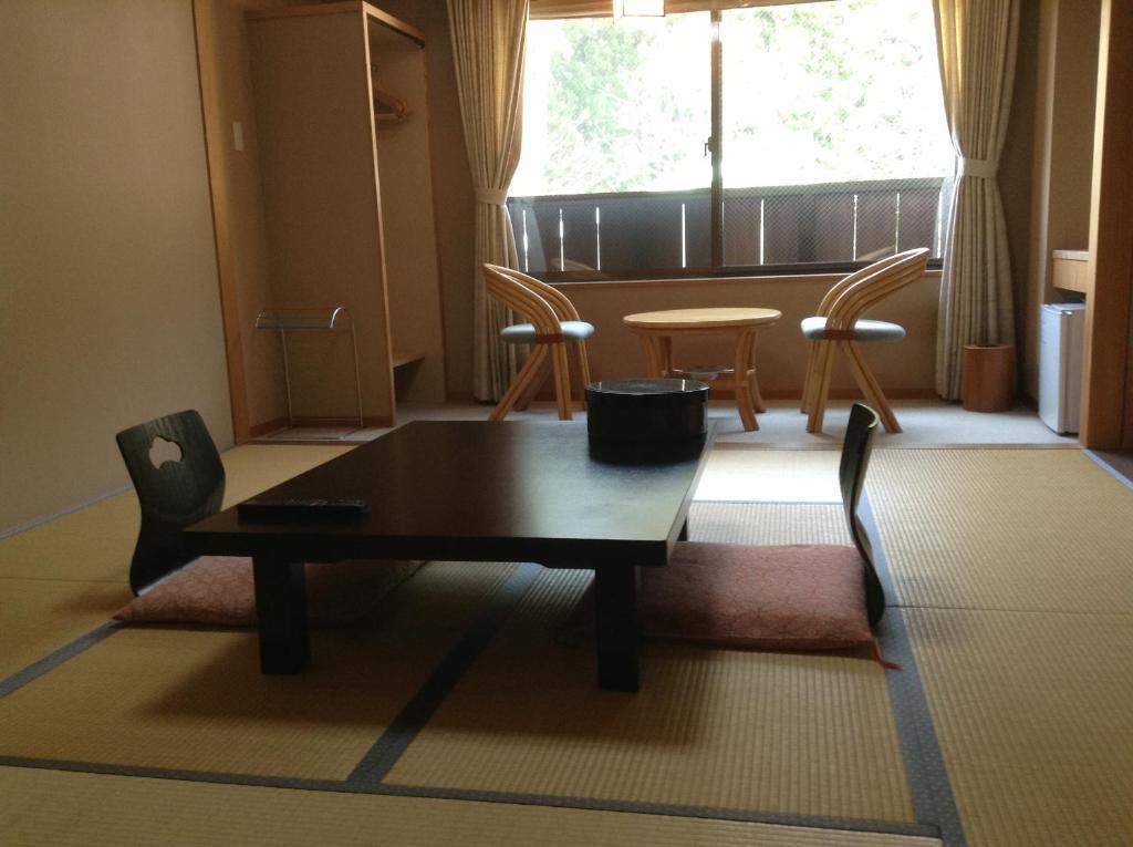 Bergtour Marukita Hotell Hakuba Eksteriør bilde